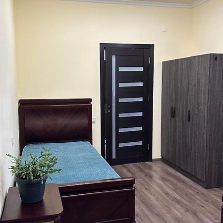 Rest & Relax Hotel Ереван Екстериор снимка