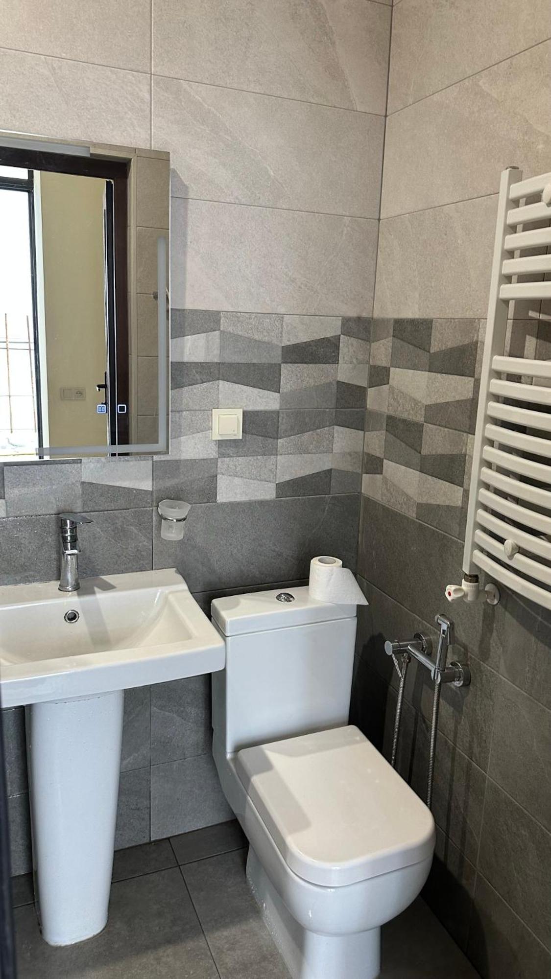 Rest & Relax Hotel Ереван Екстериор снимка